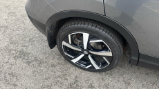 Nissan Qashqai 1.5 dCi Tekna 5dr Diesel Hatchback